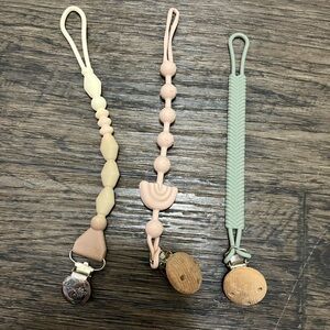 Itzy Ritzy Pastel Pacifier Clip Trio